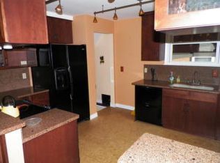 225 W Hopson St, Bad Axe, MI 48413