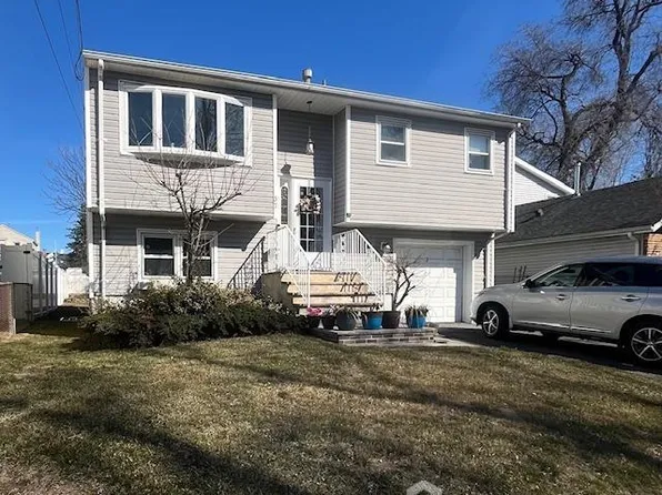 37 Kearney St, Keyport, NJ 07735