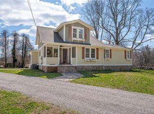 374 Fitch Hill Rd, Uncasville, CT 06382