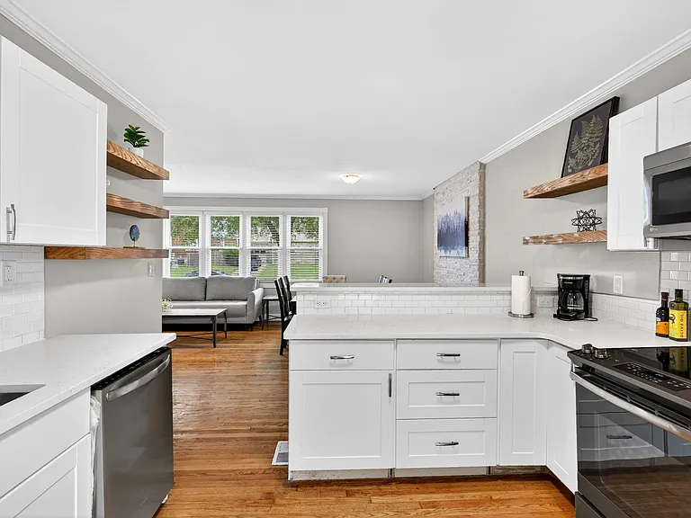 1091 Purcell Ave — Photo 13