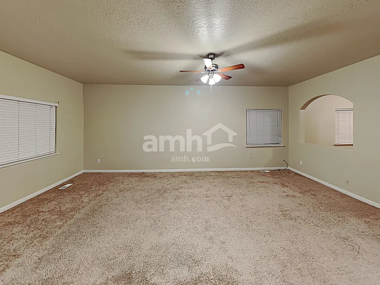 294 W Rocky Creek Way — Photo 4