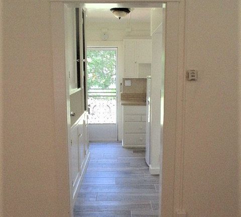 3rd image of 1436 De La Vina St #A