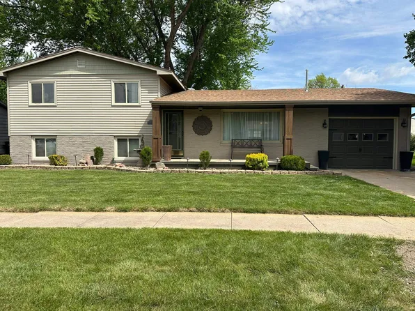 2610 W 8th St, Hastings, NE 68901