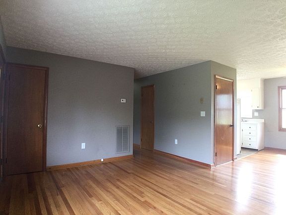 5th image of 6889 River Front Dr