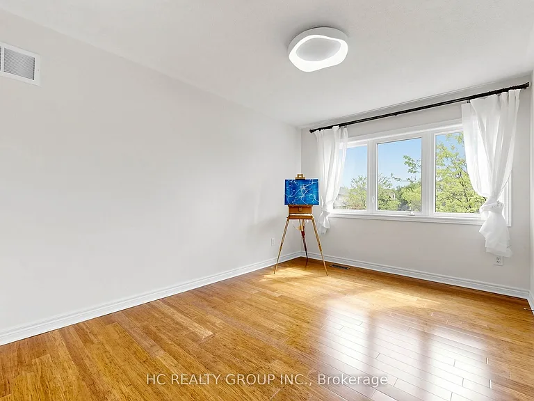 465 Woodspring Ave — Photo 17