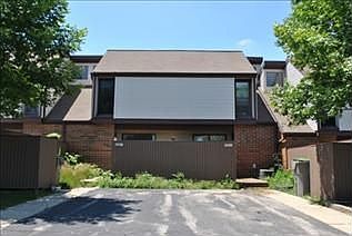 1st image of 1531 W Edgerton Ave #304