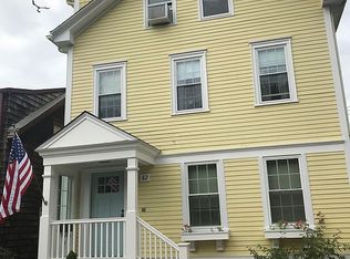 62 Dixon St, Newport, RI 02840