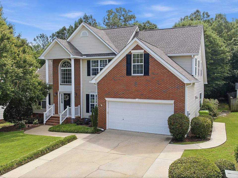1st image of 402 Cabin Dr