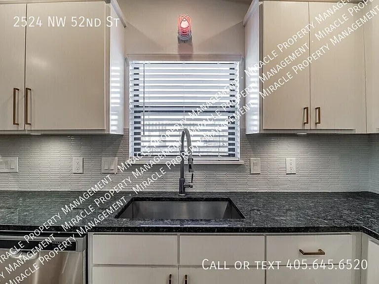 2524 NW 52nd St — Photo 18