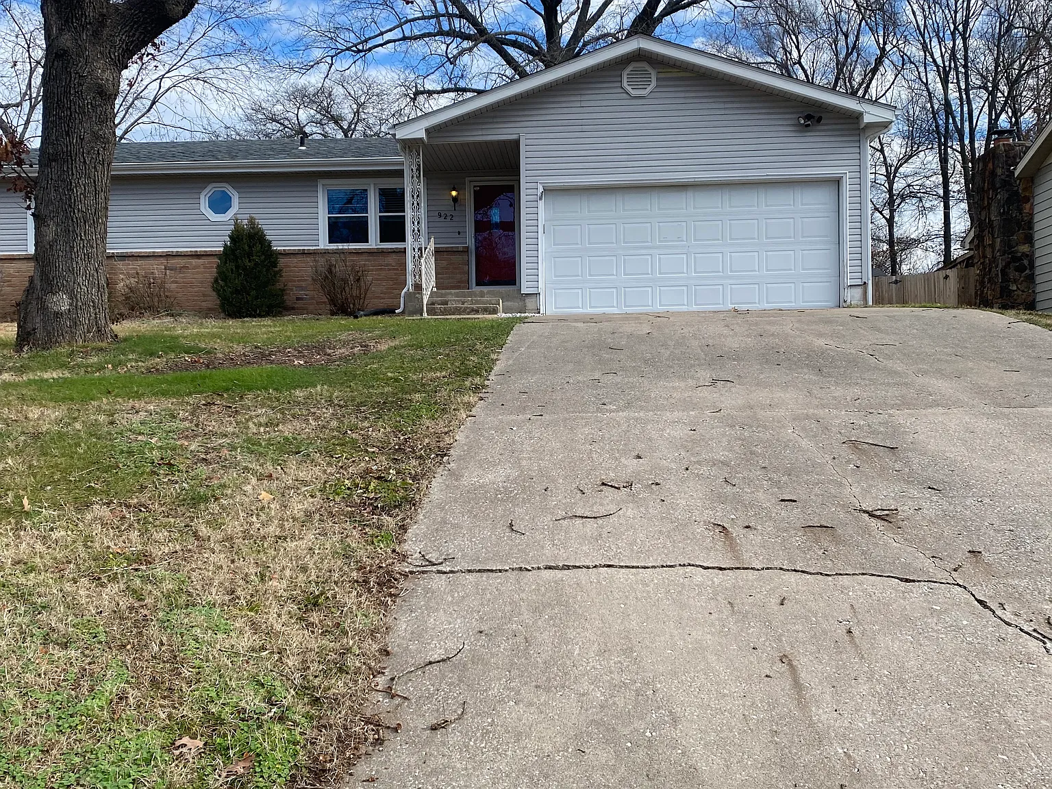 3 bed, 1250 sqft, $1,650 — Photo 1