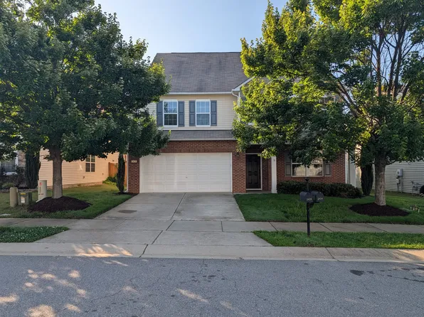 2428 Averon Dr, Fuquay Varina, NC 27526