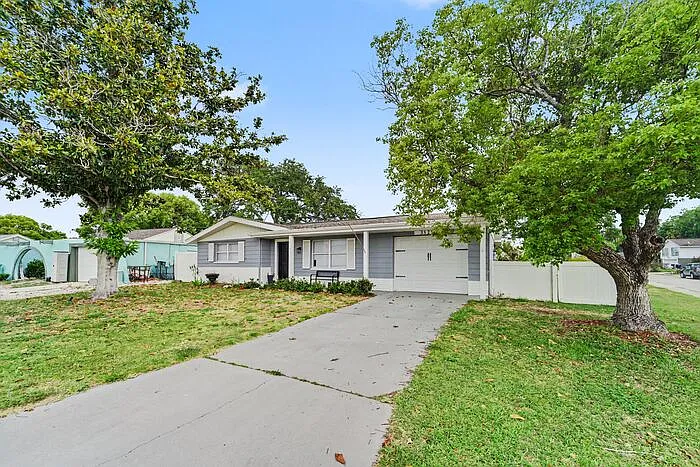 3528 Rock Royal Dr — Photo 2