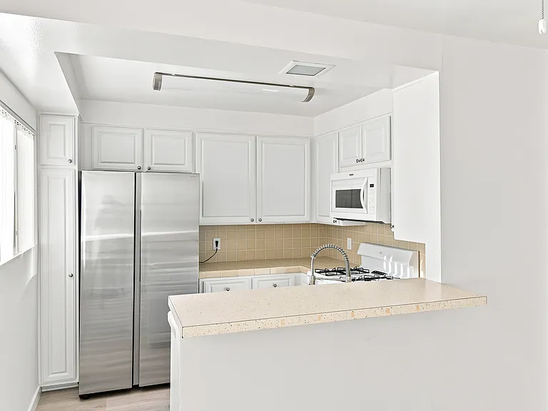 1799 N Hollywood Way #J — Photo 5