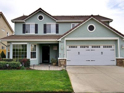 1860 Lawrence Ave, Clovis, CA, 93611