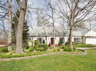 8 Spinnaker Ridge Ln, Bentonville, AR 72712