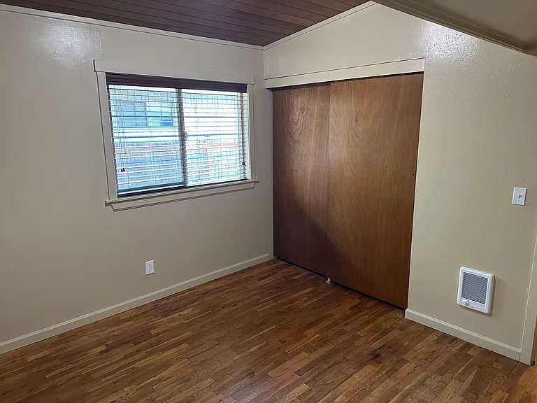 1406 O Ave — Photo 14