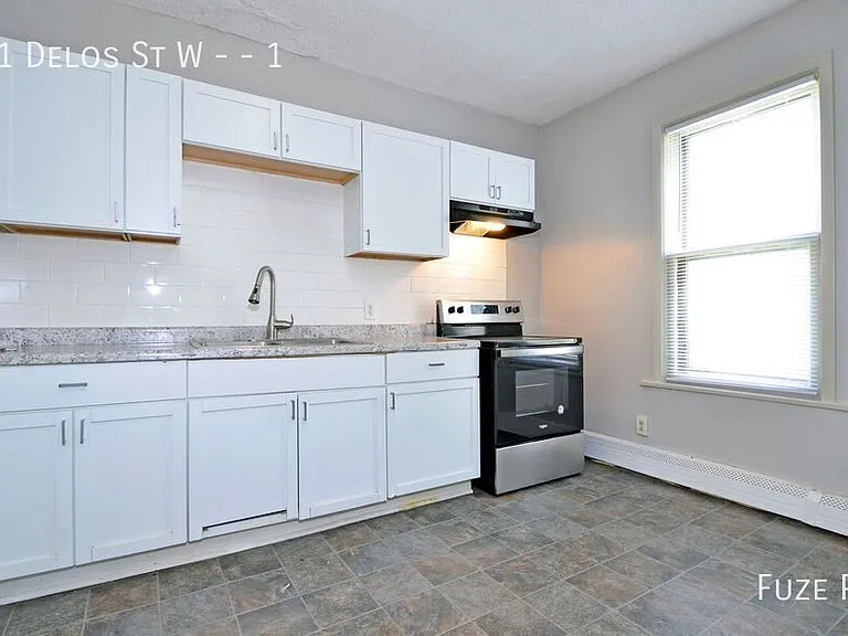 61 Delos St W #1 — Photo 3