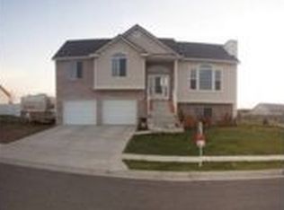 2447 W 2450 N, Clinton, UT 84015