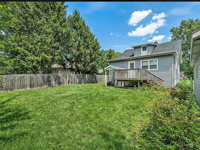 901 Sarasota Ave SE — Photo 26