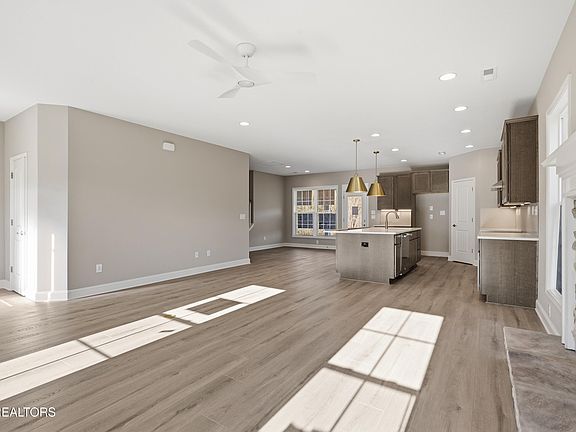 5th image of 2032 Hickory Reserve Rd