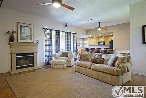 3rd image of 4612 Bluebird Ln