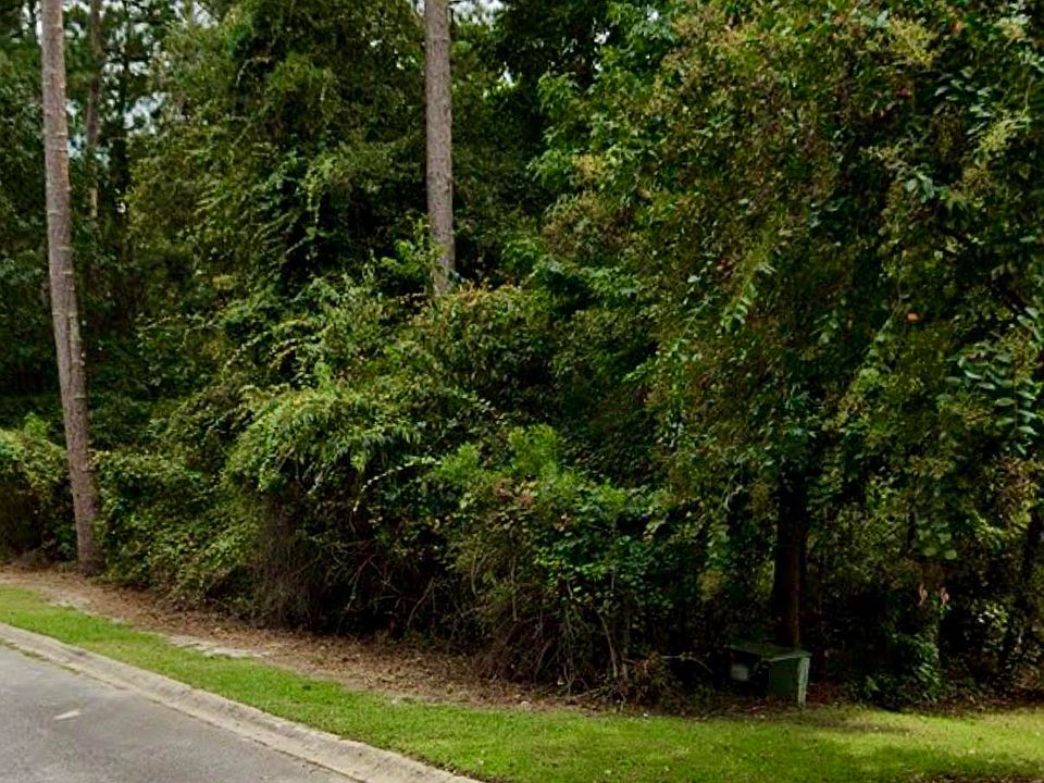 2nd image of 204 Deer Crossing Rd