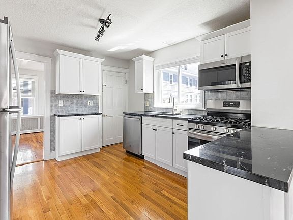 4th image of 3 Ainsworth Pl