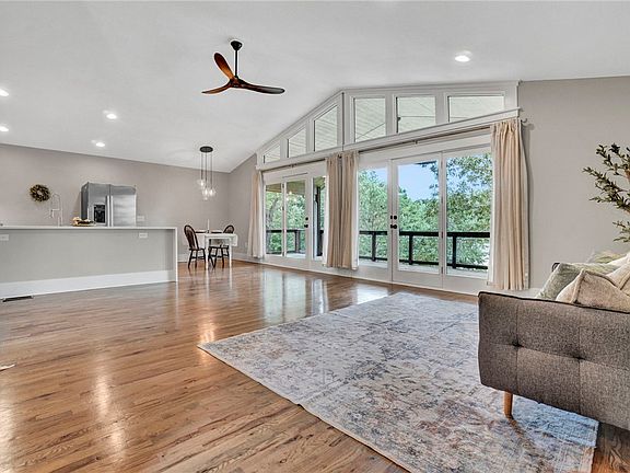 4th image of 715 Twilight Ct