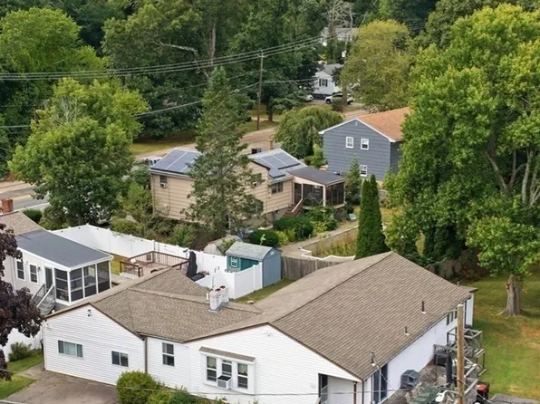 1075 W Elm Street Ext, Brockton, MA 02301