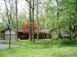 4542 Mount Brighton Dr, Brighton, MI