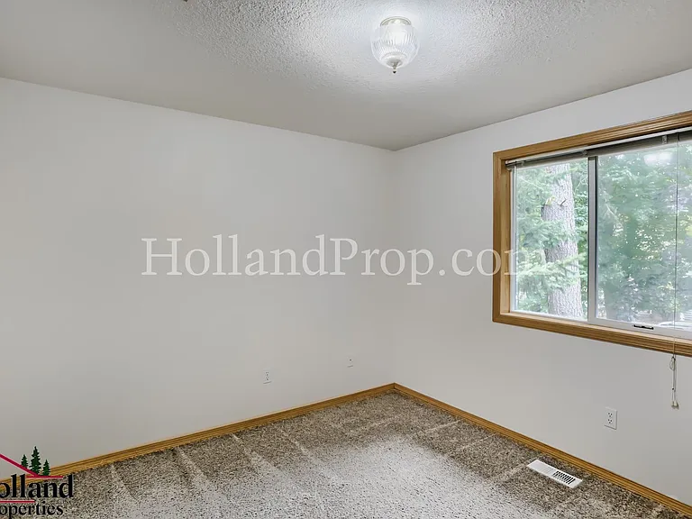 17229 SE Julie Pl — Photo 13
