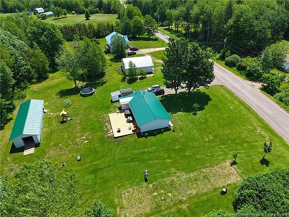 3rd image of 108 Lewis Rd