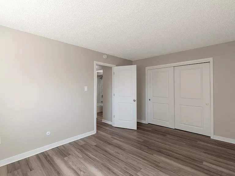 Sheridan Villa — Photo 16