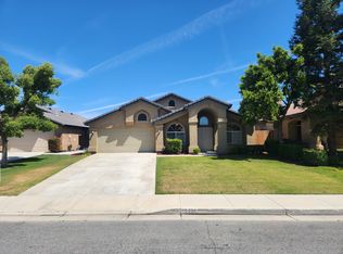 10406 Lanesborough Ave, Bakersfield, CA 93311