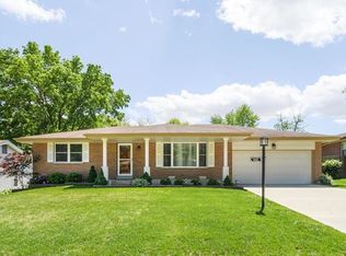 8939 Red Oak Dr, Saint Louis, MO