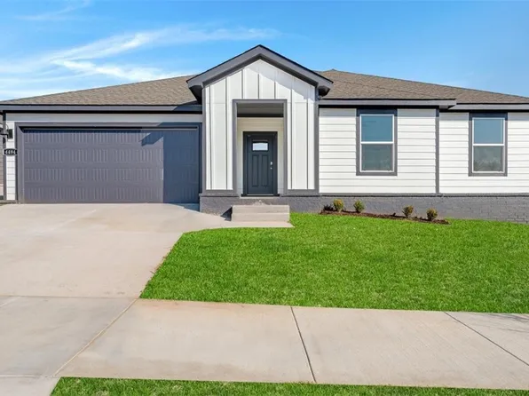 4494 W Canyon Run Dr, Fayetteville, AR 72704