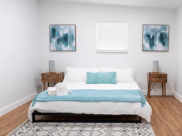 1909 E Crenshaw St #B, Tampa, FL 33610