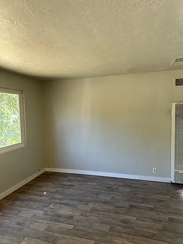2 bed, $1,900 — Photo 3