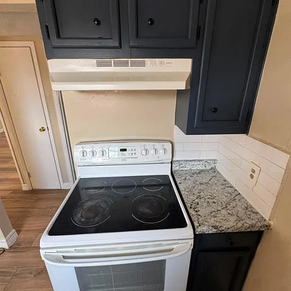 1505 W Nolana Ave #D — Photo 4