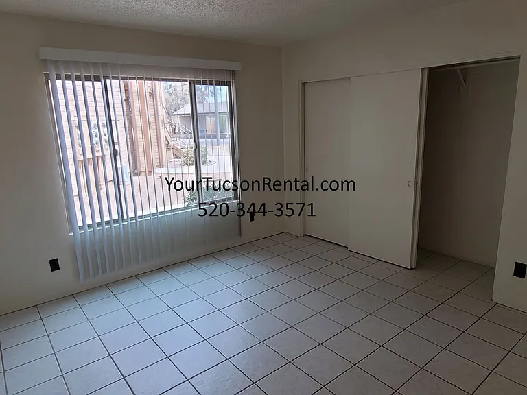 1664 W Park Wood Ln — Photo 15