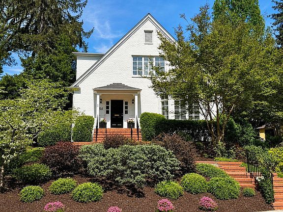 2nd image of 104 Elmwood Dr
