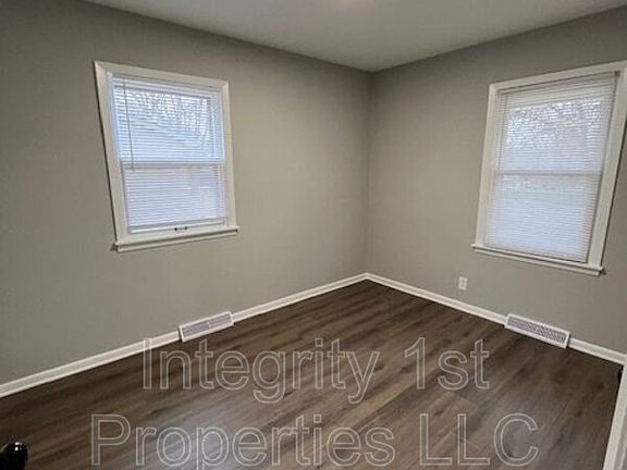 3rd image of 6305 N Highland Ave