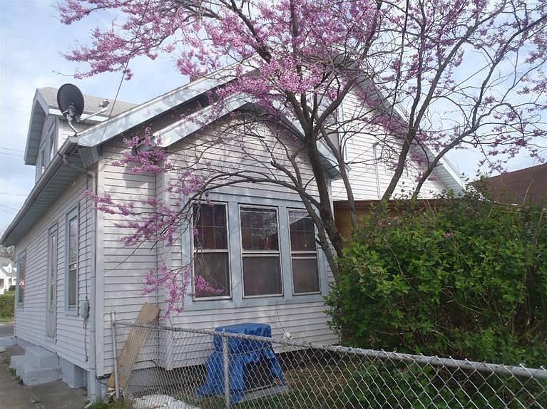 2nd image of 602 Wicoff St