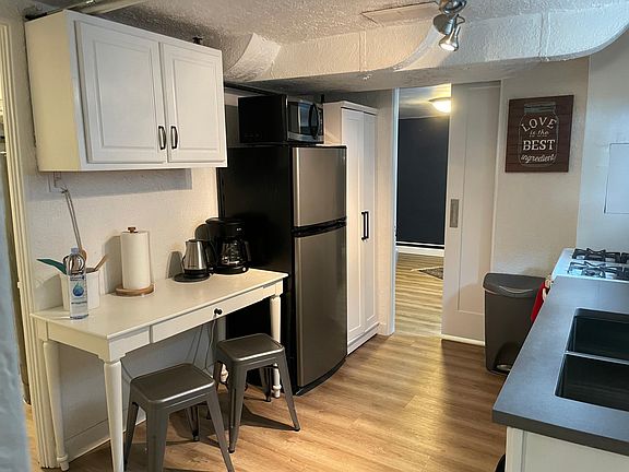Breakfast Nook & Pantry
