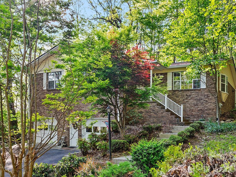 1st image of 12 Steeplechase Ct