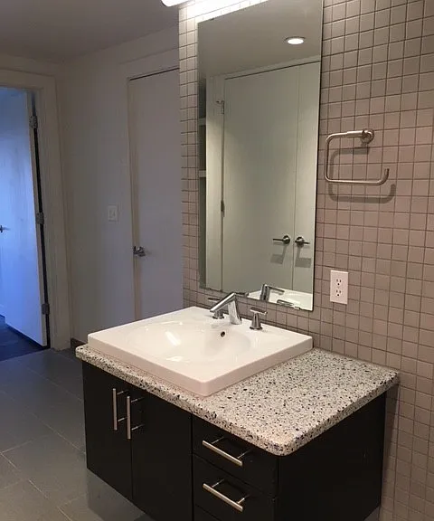 1212 N Walker Ave — Photo 9