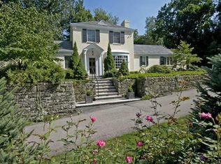 516 Irwin Dr, Sewickley, PA 15143