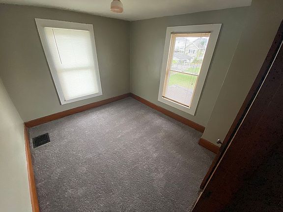 5th image of 1549 May St