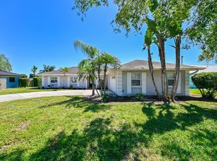 3913 Fontainebleau Dr, Rocky Point, FL 33634