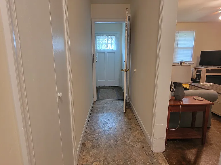 33 N Maple Ave #1 — Photo 4
